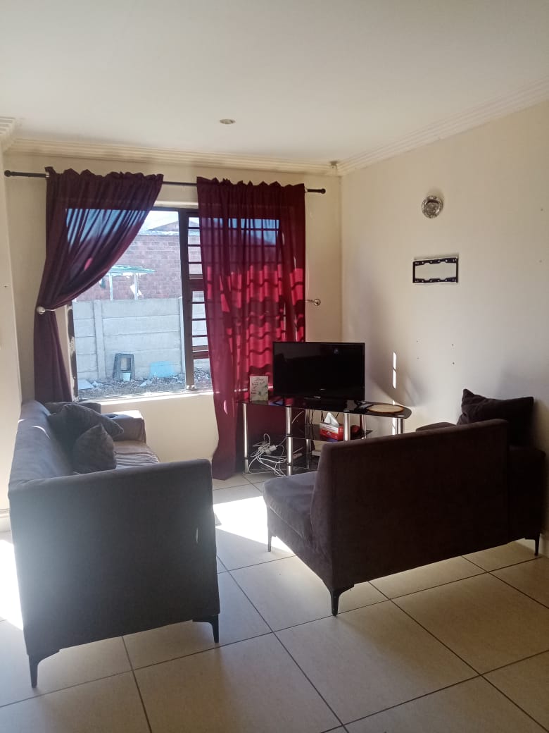 2 Bedroom Property for Sale in Overbaakens Eastern Cape